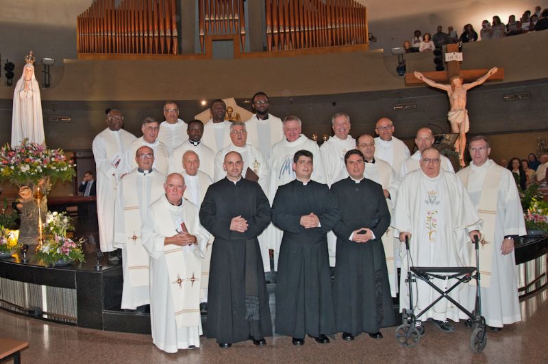 La Communauté des Oblats de la Vierge Marie et nos trois jeunes confrères Italie communaute