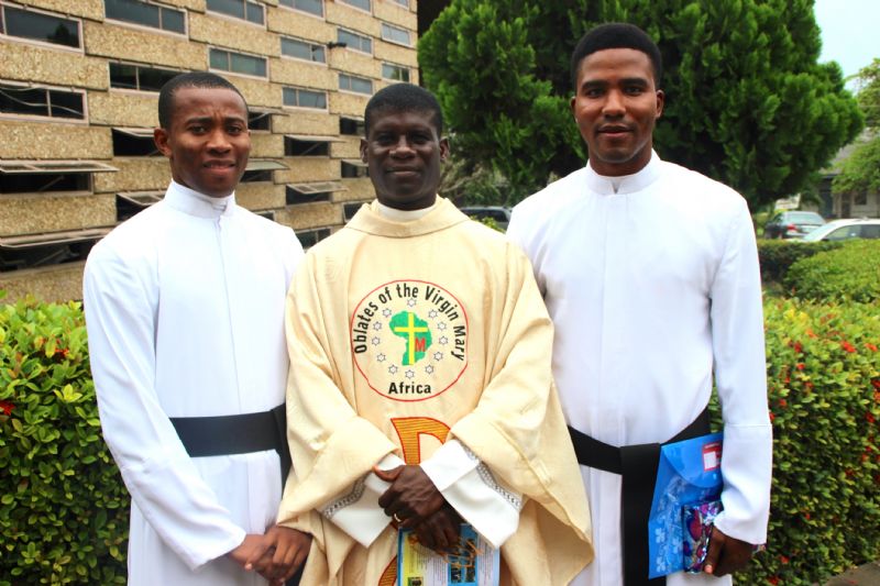 Daniel Damisah et Georges Erimetse Nigeria ordination Daniel et Georges